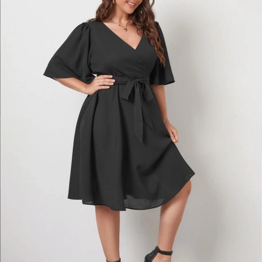 Last one Plus size belted butterfly sleeve dress burgundy - Picture 8 of 16